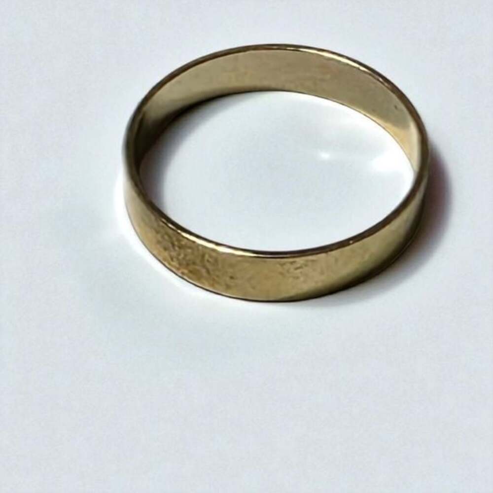 Gold Tone Ring